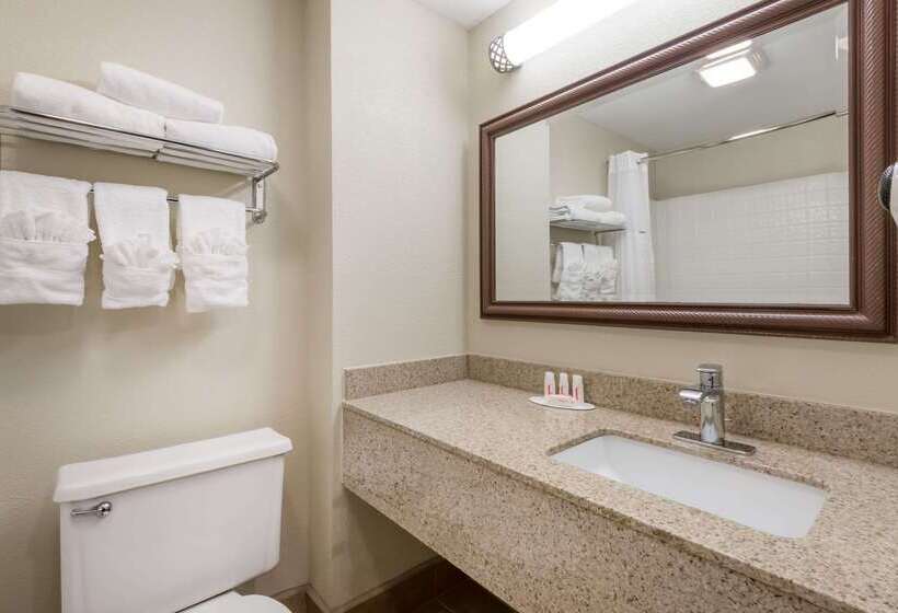 هتل Baymont By Wyndham Georgetown