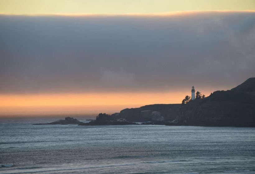 هتل Best Western Plus Agate Beach Inn
