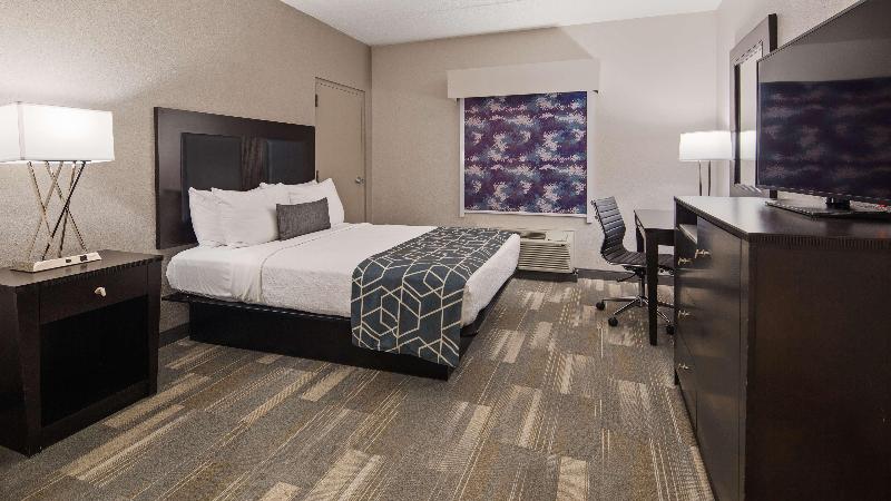 ホテル Best Western Plus Wilkes Barrescranton Airport