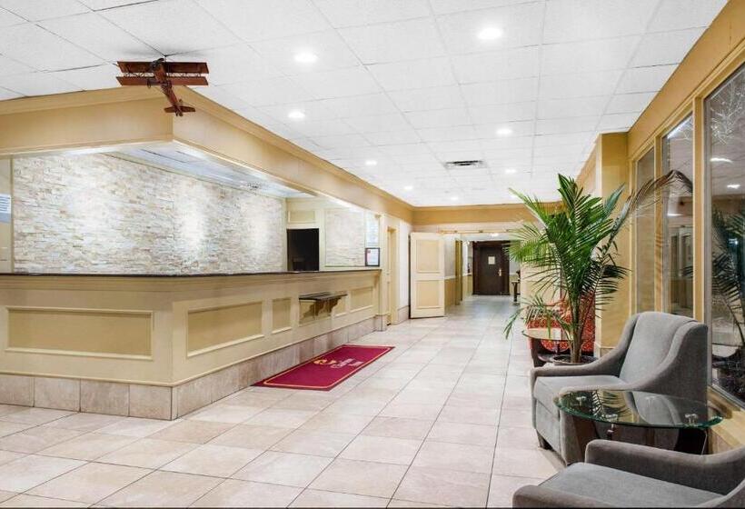 호텔 Quality Inn Dayton Airport