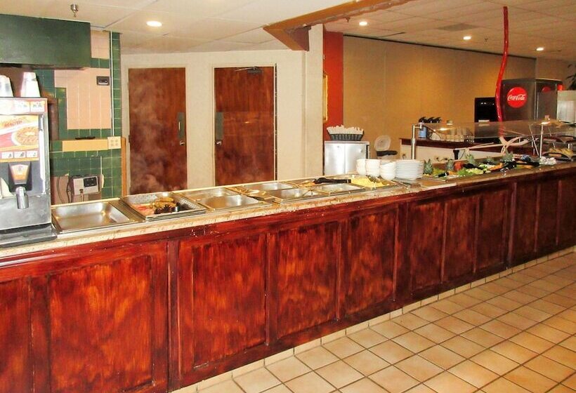 هتل Clarion Inn