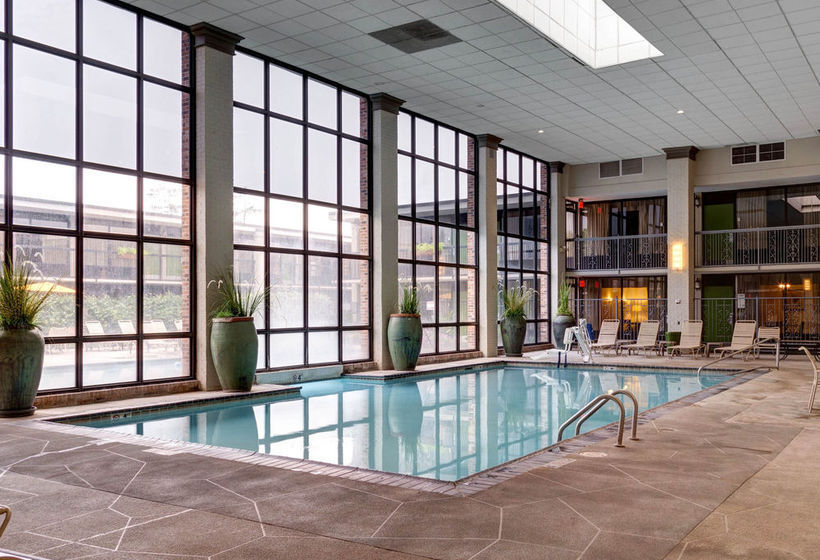 בית מלון כפרי Clarion Inn And Suites Conference Center Covington