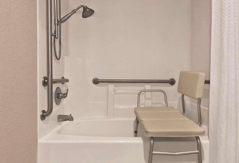 בית מלון כפרי Country Inn & Suites By Radisson, Auburn, In