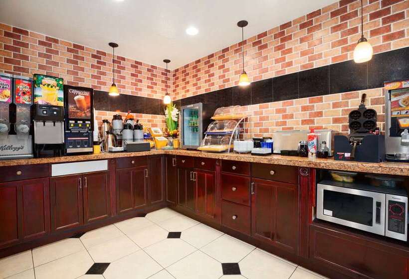 فندق Days Inn By Wyndham Concord