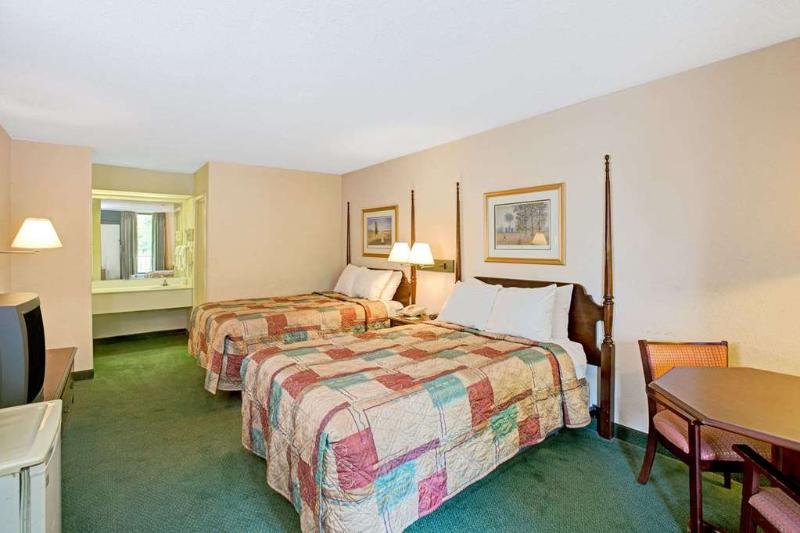 ホテル Days Inn Cornelius Lake Norman