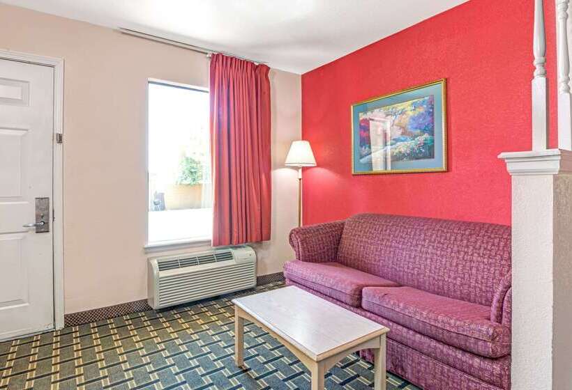 فندق Days Inn & Suites By Wyndham Osceola Ar