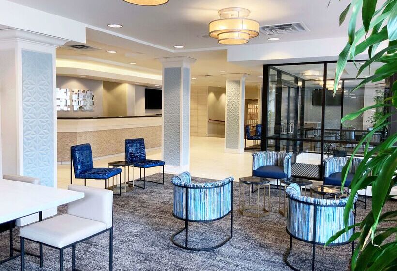 هتل Doubletree By Hilton Milwaukee Downtown