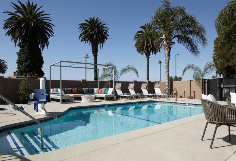 هتل Fairfield Inn & Suites By Marriott Camarillo