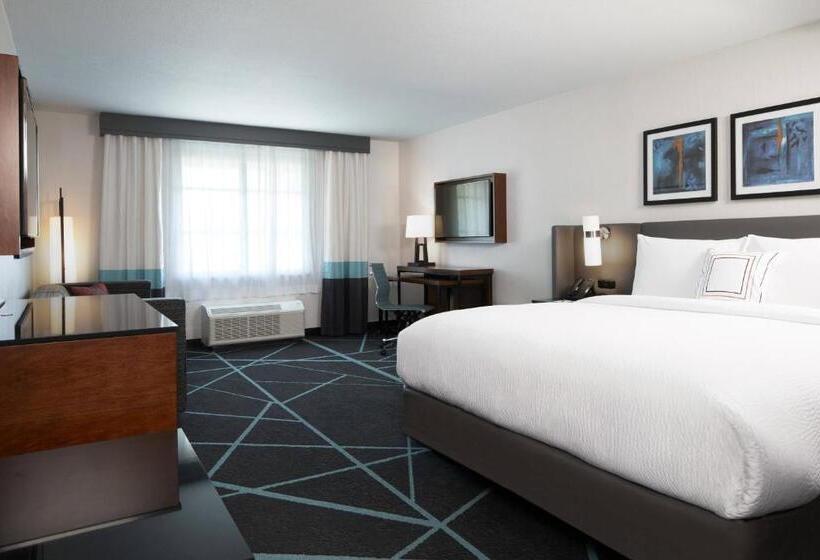 هتل Fairfield Inn & Suites By Marriott Camarillo