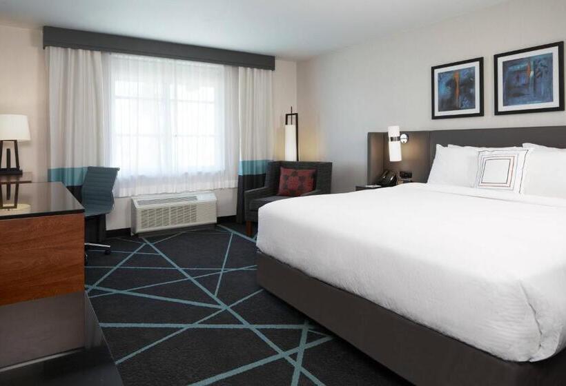 هتل Fairfield Inn & Suites By Marriott Camarillo