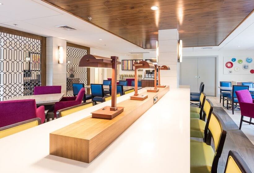 هتل Holiday Inn Express Charleston Us Highway 17 & I 526, An Ihg