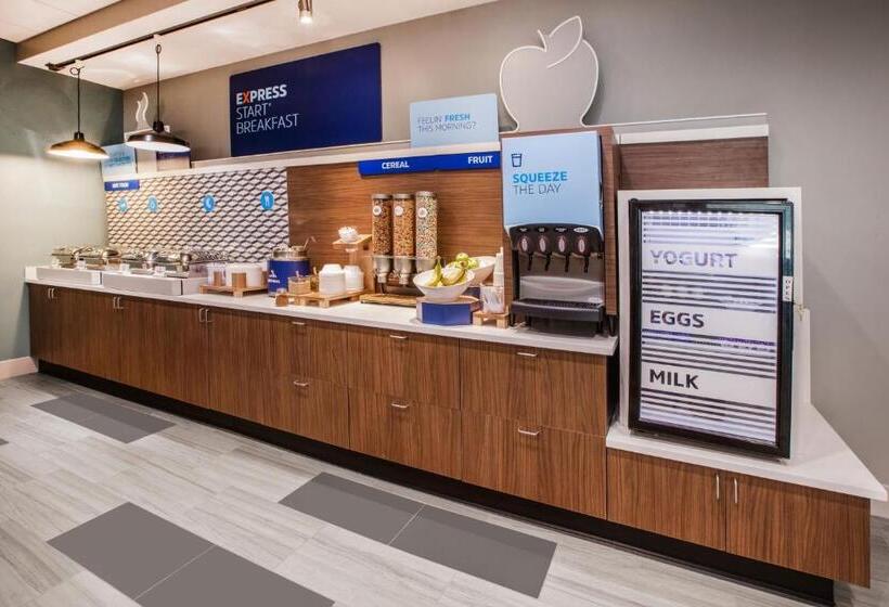 هتل Holiday Inn Express Charleston Us Highway 17 & I 526, An Ihg