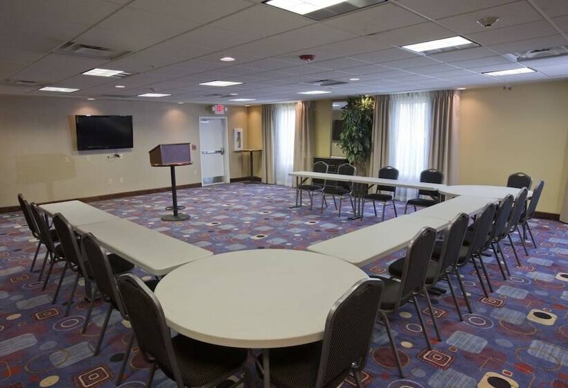 فندق Holiday Inn Express New Albany, An Ihg