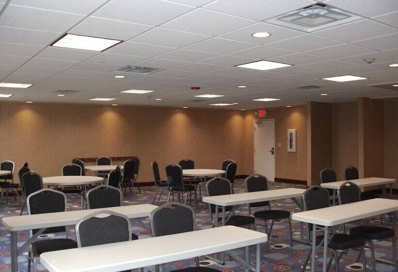 فندق Holiday Inn Express New Albany, An Ihg