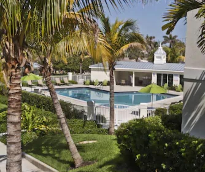 Отель Holiday Inn Express  North Palm Beach And Ihg