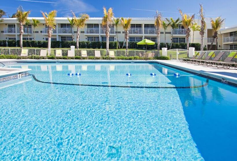 Отель Holiday Inn Express  North Palm Beach And Ihg