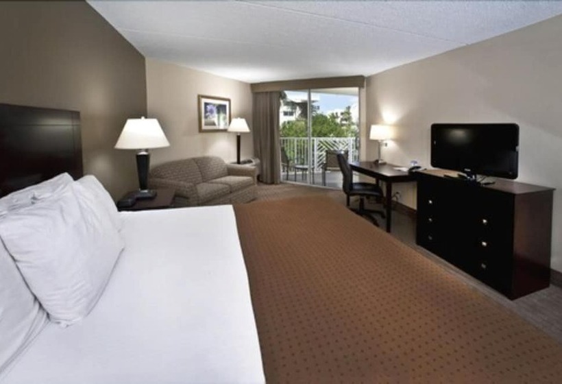 Отель Holiday Inn Express  North Palm Beach And Ihg