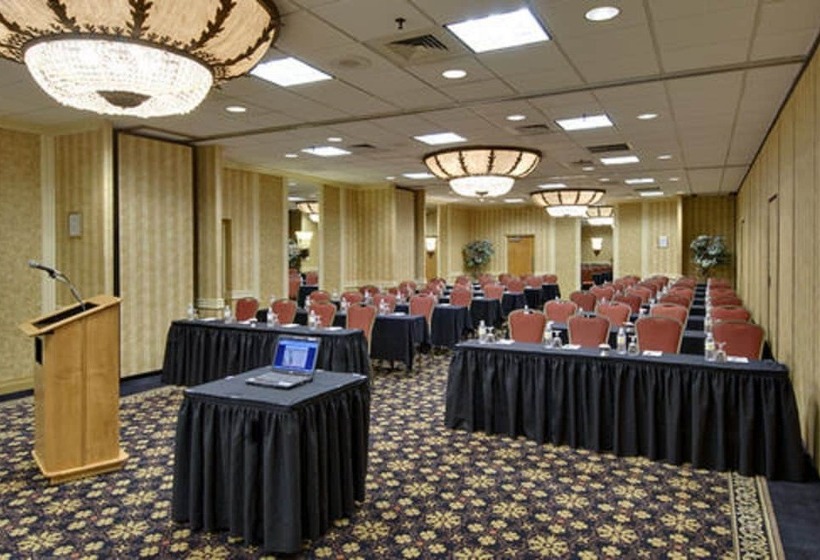 هتل Holiday Inn South Plainfield Piscataway, An Ihg