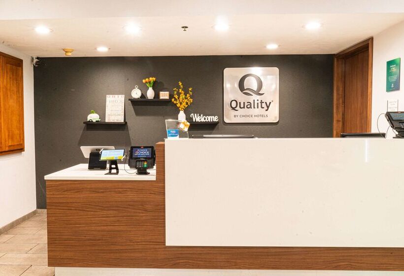 호텔 Quality Inn & Suites Oakwood Village   Cleveland South
