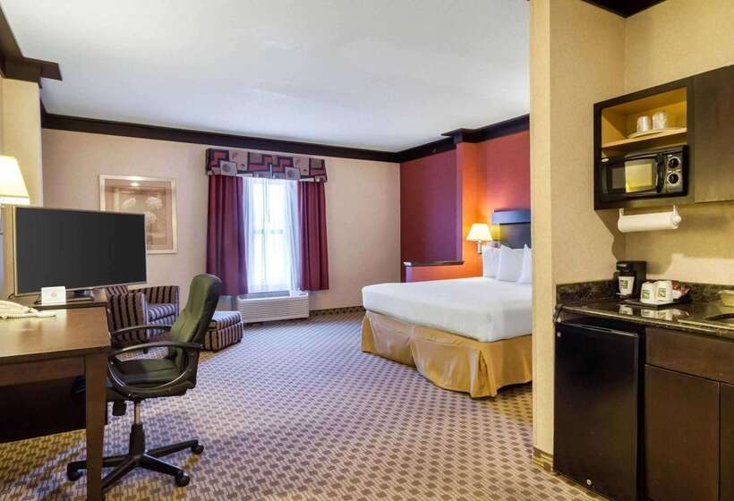 호텔 Quality Inn & Suites Oakwood Village   Cleveland South