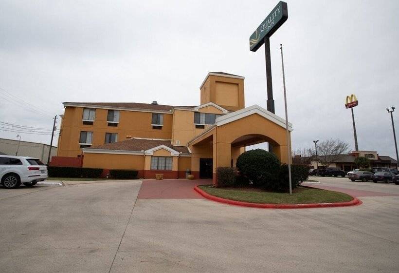 בית מלון כפרי Quality Inn Baytown  Houston East