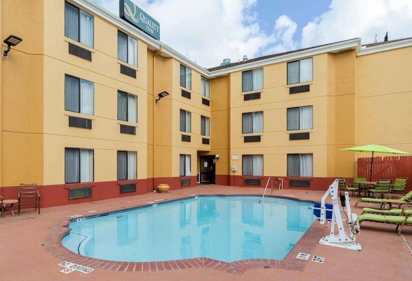 בית מלון כפרי Quality Inn Baytown  Houston East