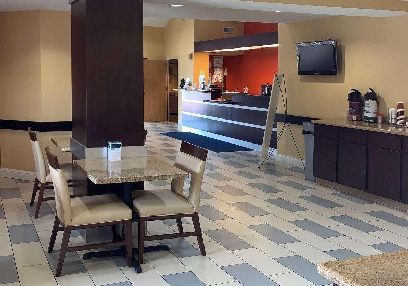 בית מלון כפרי Quality Inn Baytown  Houston East