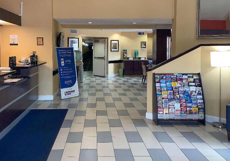 בית מלון כפרי Quality Inn Baytown  Houston East