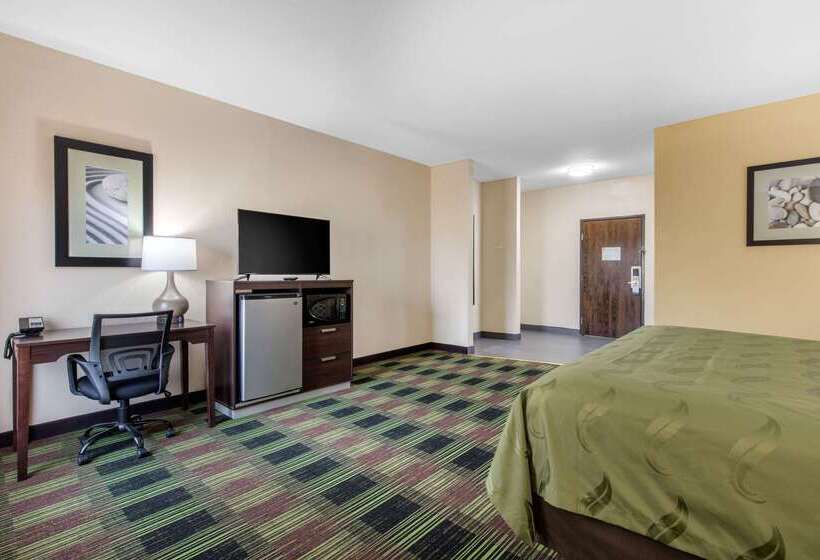 בית מלון כפרי Quality Inn
