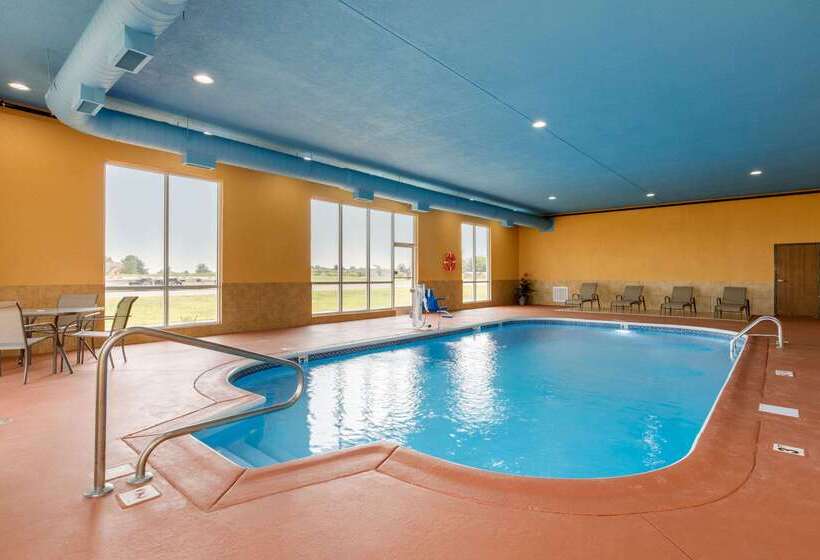 בית מלון כפרי Quality Inn