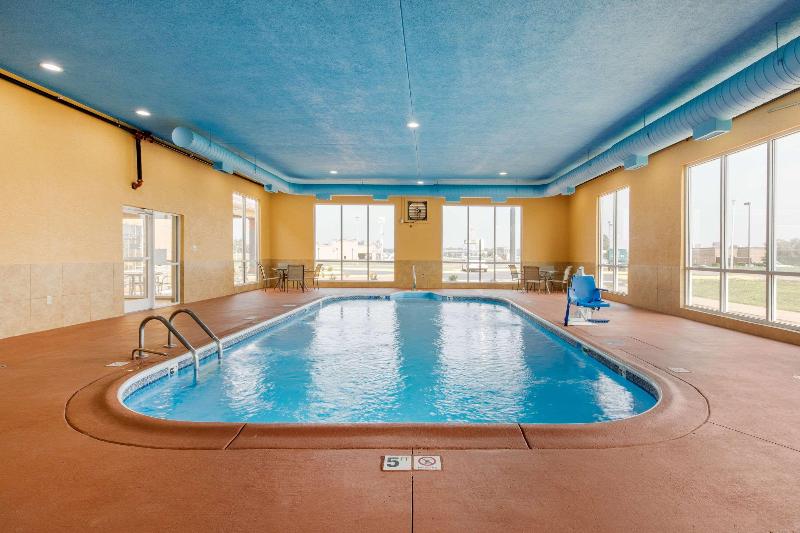 בית מלון כפרי Quality Inn