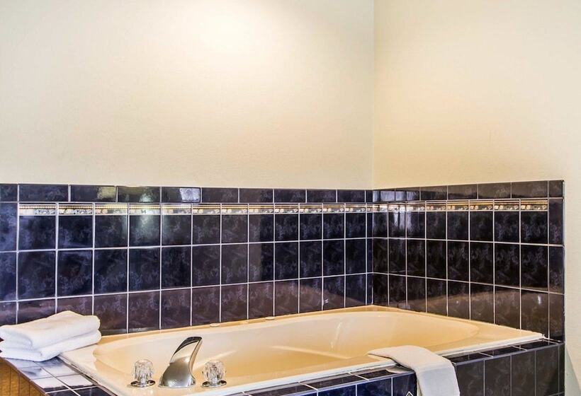 בית מלון כפרי Quality Inn