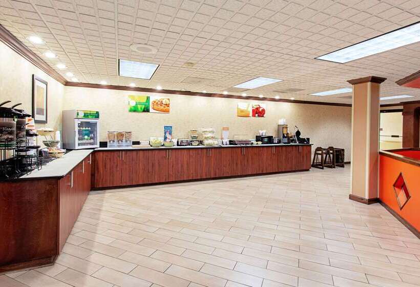 فندق Quality Inn & Suites Florence Civic Center
