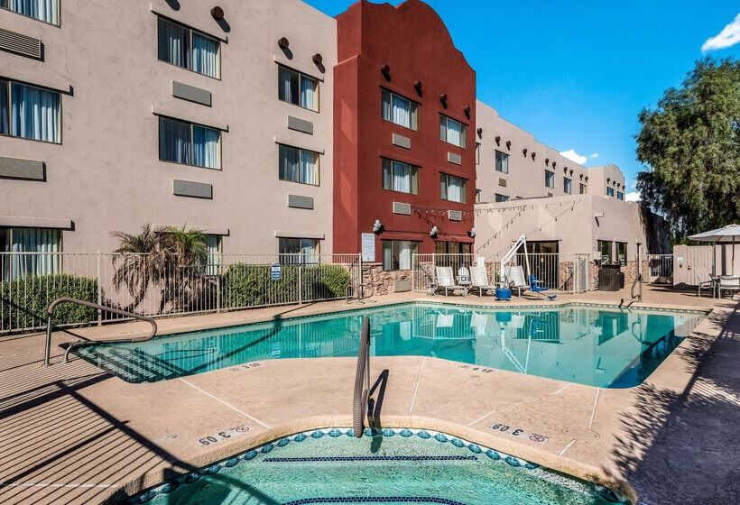 בית מלון כפרי Red Lion Inn & Suites Goodyear