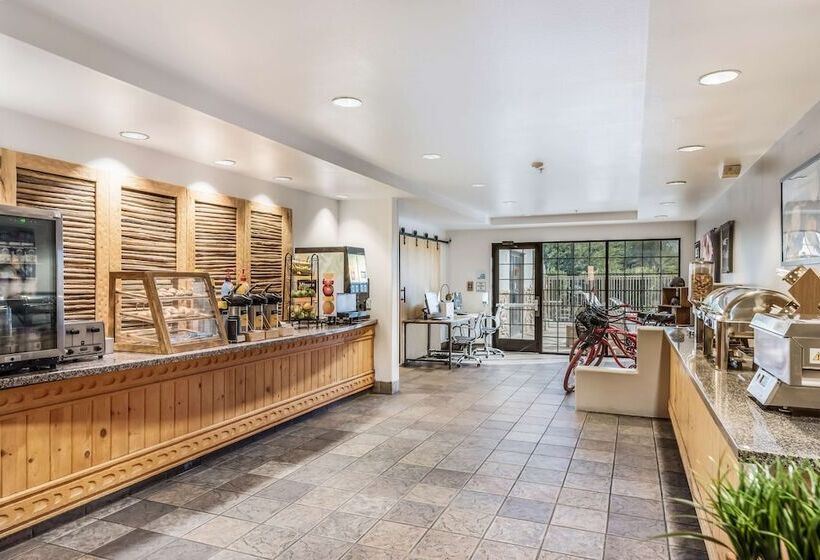 בית מלון כפרי Red Lion Inn & Suites Goodyear
