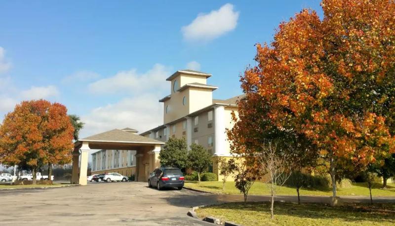 Отель Super 8 By Wyndham Temple I35