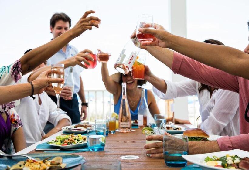 فندق Tides Folly Beach