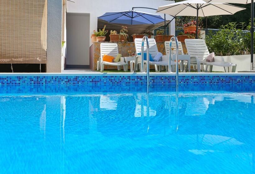 Bruno S Poolside Retreat