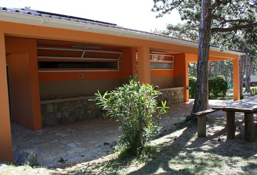 בית מלון כפרי Kamp Planik  Campsite