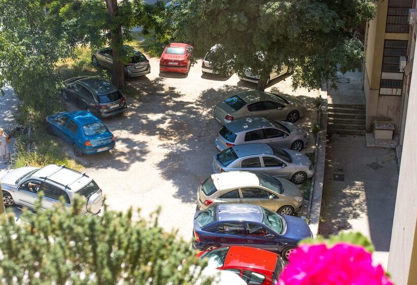 Brand New Suite Next To Palace & Beach