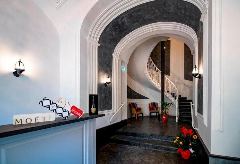 مسافرخانه Villa Elisio Hotel & Spa