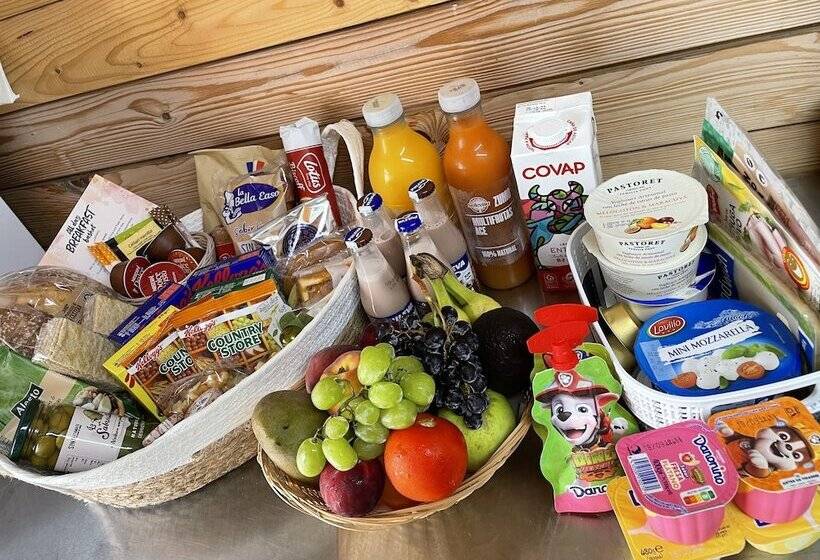 هتل Boat Haus Mediterranean Experience Alcaidesa  La Linea