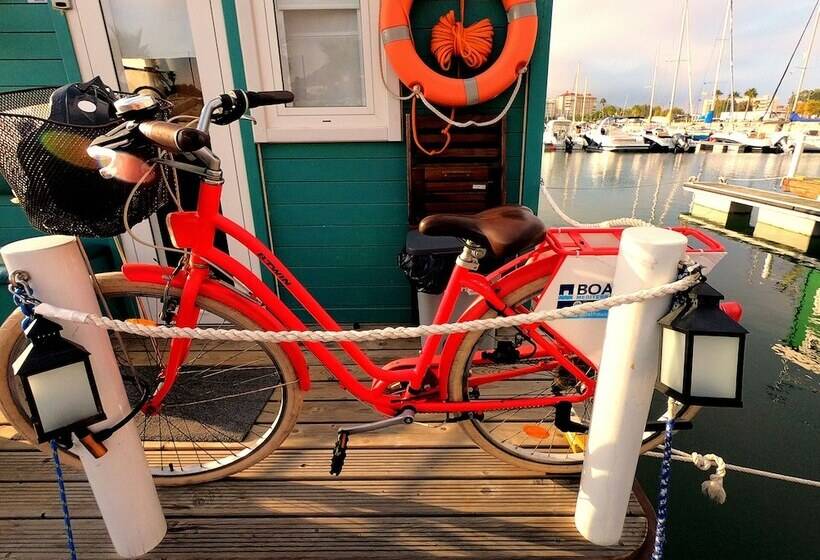 هتل Boat Haus Mediterranean Experience Alcaidesa  La Linea