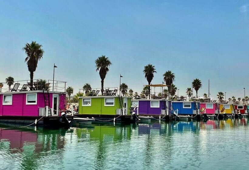 هتل Boat Haus Mediterranean Experience Alcaidesa  La Linea