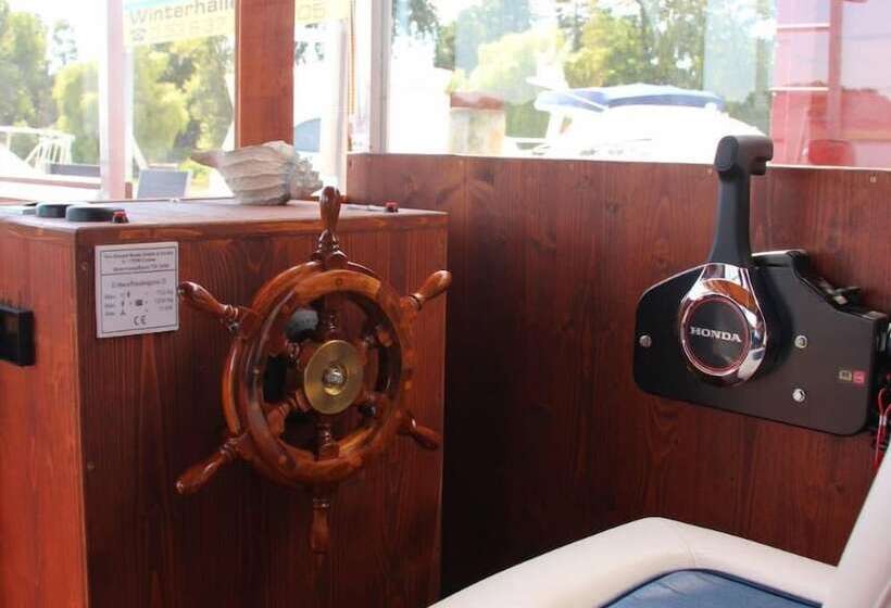 酒店 Hausboot Neustrelitz Am Zierker See