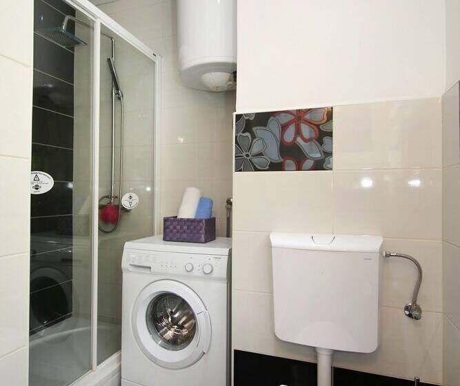 Luxury House With Pool