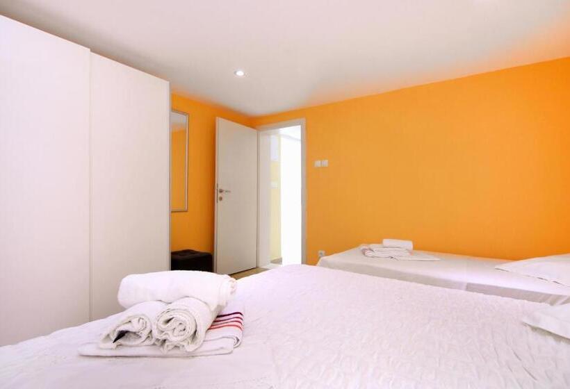 Luxury House With Pool