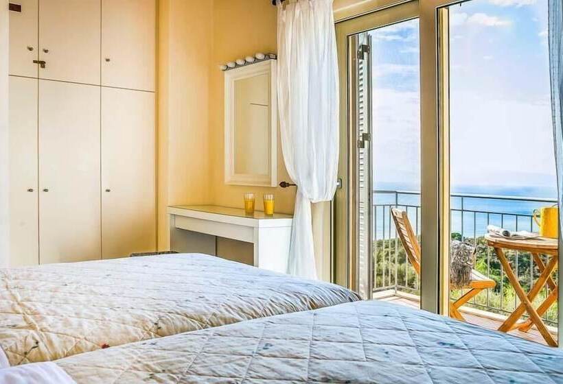 Villa Louloudia