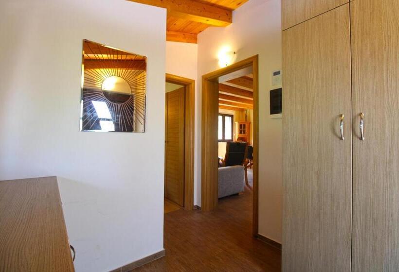 House Stella 1319