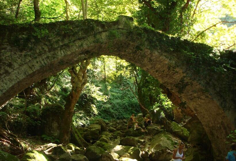 پانسیون Muses Country House